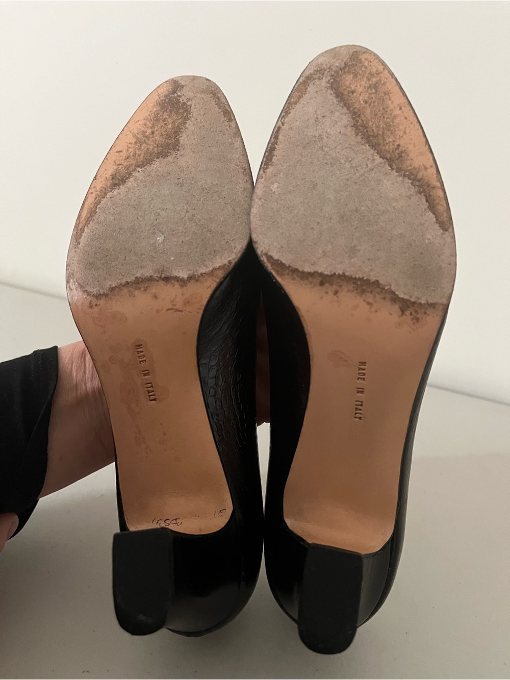 Salvatore Ferragamo Italian Leather Black Croc-Embossed Mid Heel Pumps - Picture 9 of 16
